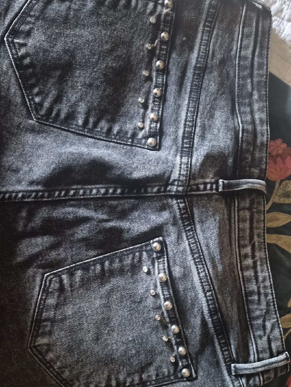 DRIFTWOOD Acid-Wash Black Studded Crop Fringe.. - Picture 5 of 5